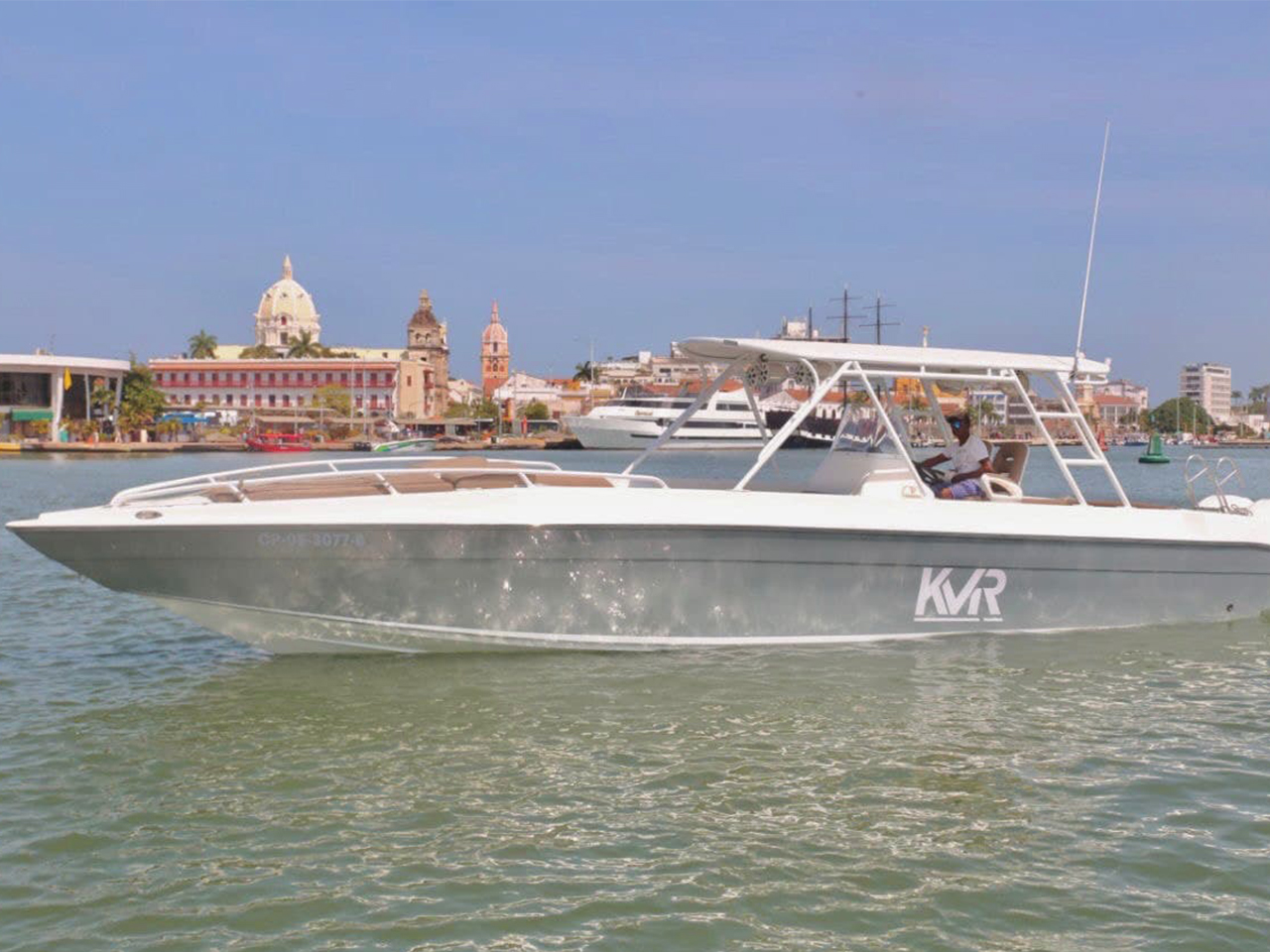 38 Ft' Speed Boat KVR - Classy Cartagena